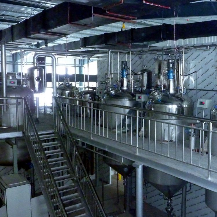 辣椒紅色素提取設(shè)備工作原理，低溫萃取設(shè)備如何選擇？